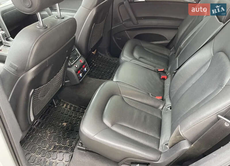 Позашляховик / Кросовер Audi Q7 2013 в Івано-Франківську