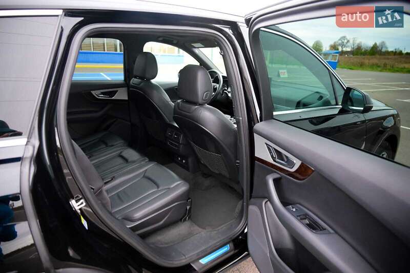 Внедорожник / Кроссовер Audi Q7 2019 в Луцке
