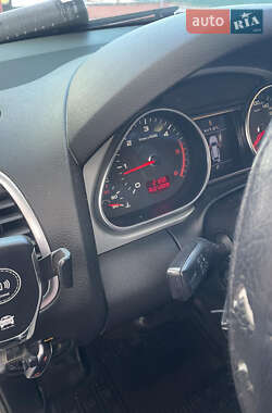 Внедорожник / Кроссовер Audi Q7 2010 в 