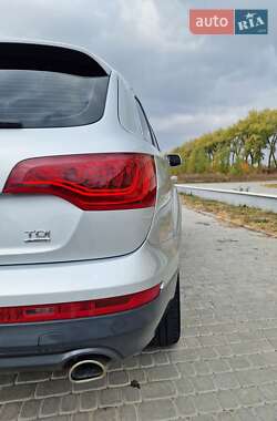 Внедорожник / Кроссовер Audi Q7 2014 в 