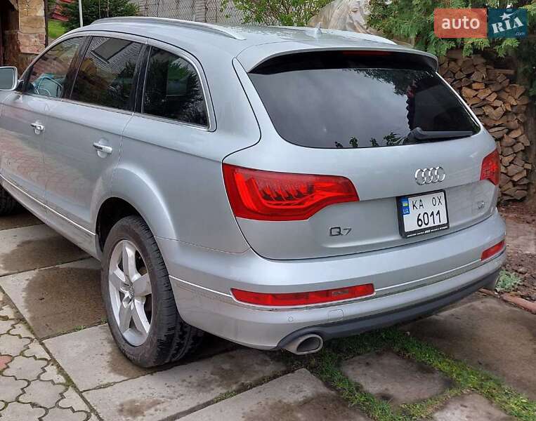 Позашляховик / Кросовер Audi Q7 2013 в Києві