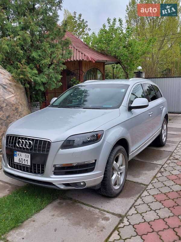 Позашляховик / Кросовер Audi Q7 2013 в Києві