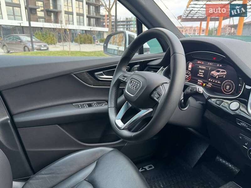 Внедорожник / Кроссовер Audi Q7 2018 в Ужгороде