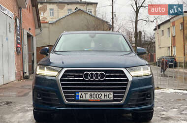 Позашляховик / Кросовер Audi Q7 2018 в 