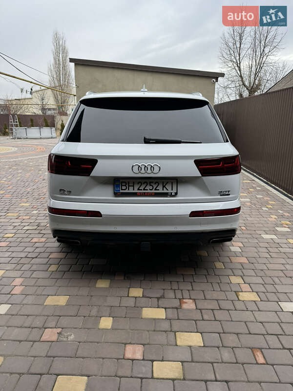 Позашляховик / Кросовер Audi Q7 2017 в Ізмаїлі