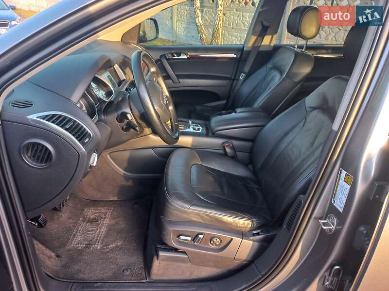 Внедорожник / Кроссовер Audi Q7 2010 в Чернигове
