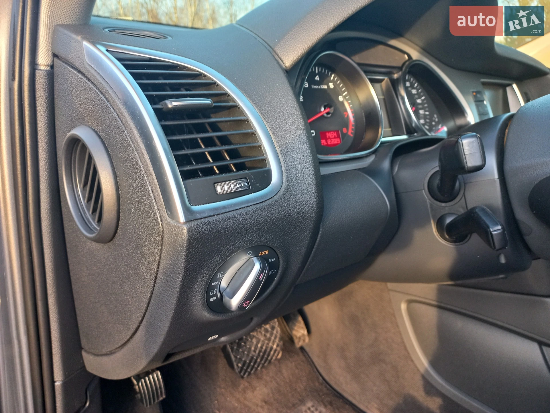 2010 Audi Q7 - мініатюра 9