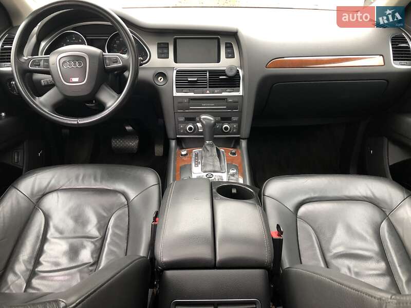 Внедорожник / Кроссовер Audi Q7 2010 в Чернигове