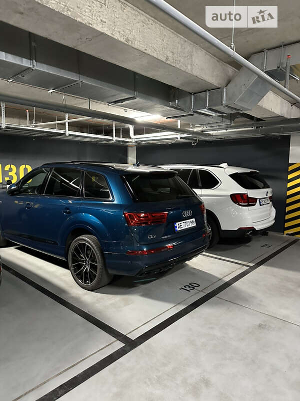 Внедорожник / Кроссовер Audi Q7 2017 в Днепре