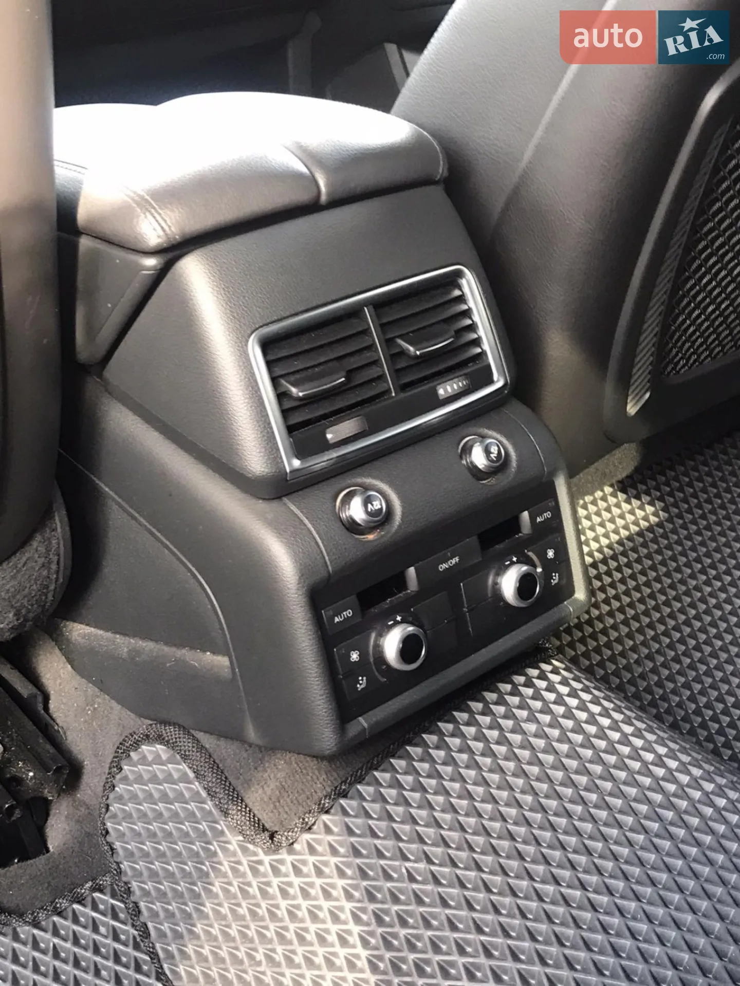 2011 Audi Q7 - мініатюра 13