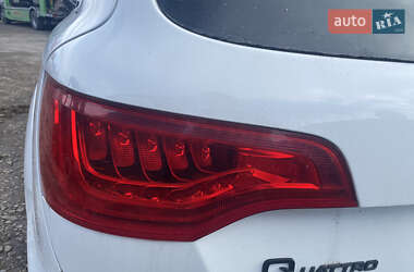 Внедорожник / Кроссовер Audi Q7 2015 в 