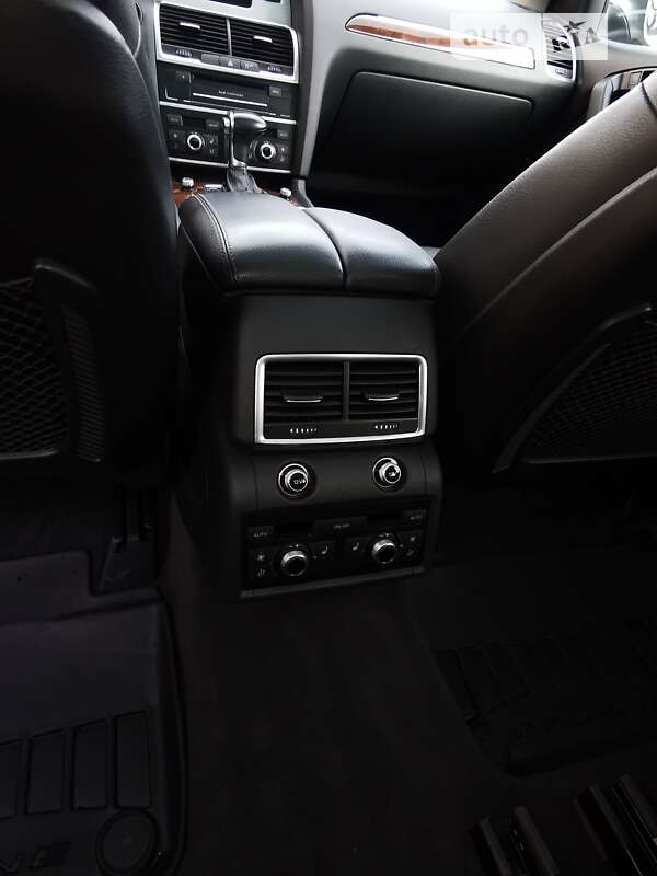 Позашляховик / Кросовер Audi Q7 2012 в Львові