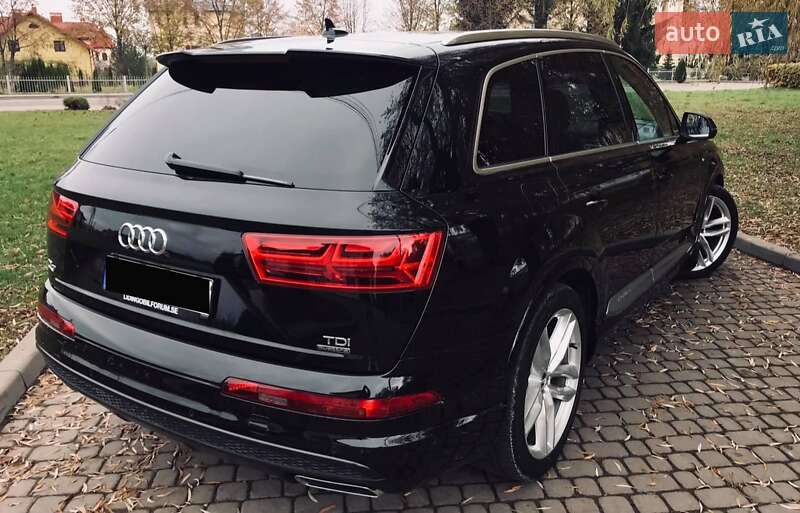 Внедорожник / Кроссовер Audi Q7 2015 в Ровно
