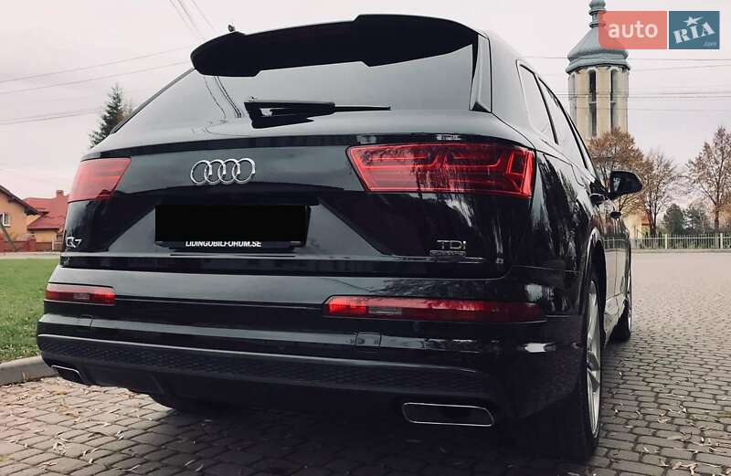 Внедорожник / Кроссовер Audi Q7 2015 в Ровно