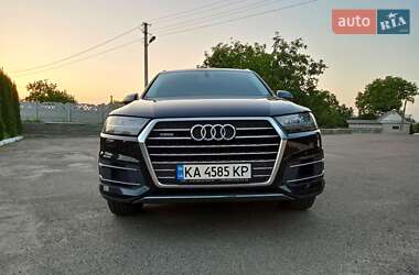 Внедорожник / Кроссовер Audi Q7 2016 в 