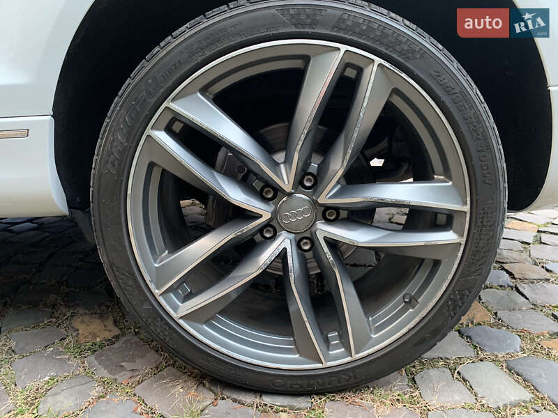 Позашляховик / Кросовер Audi Q7 2013 в Мукачевому