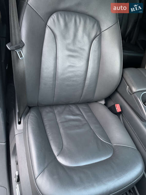 Позашляховик / Кросовер Audi Q7 2013 в Мукачевому