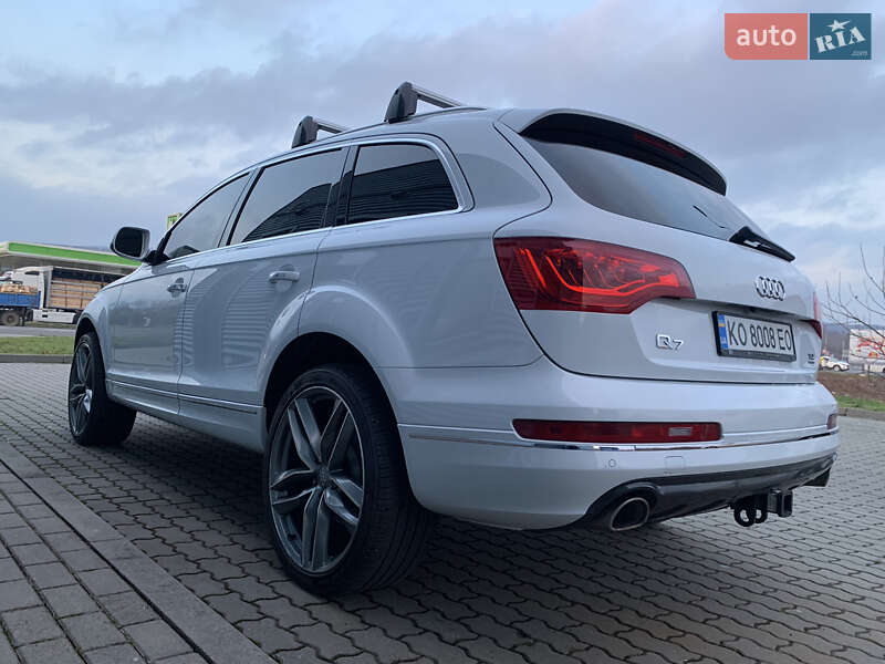Позашляховик / Кросовер Audi Q7 2013 в Мукачевому