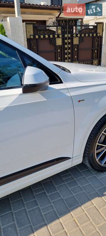 Внедорожник / Кроссовер Audi Q7 2017 в Одессе