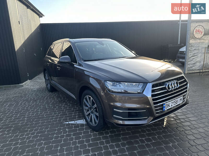 Audi Q7 2016