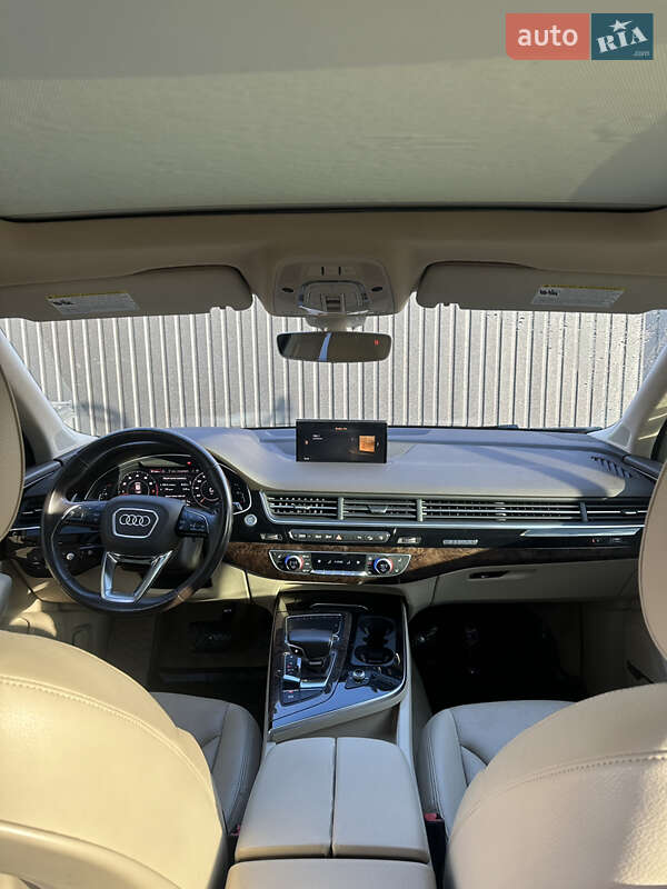 Внедорожник / Кроссовер Audi Q7 2016 в Львове