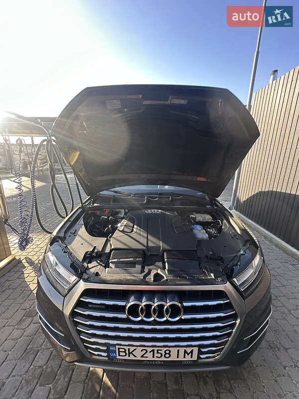Внедорожник / Кроссовер Audi Q7 2016 в Львове