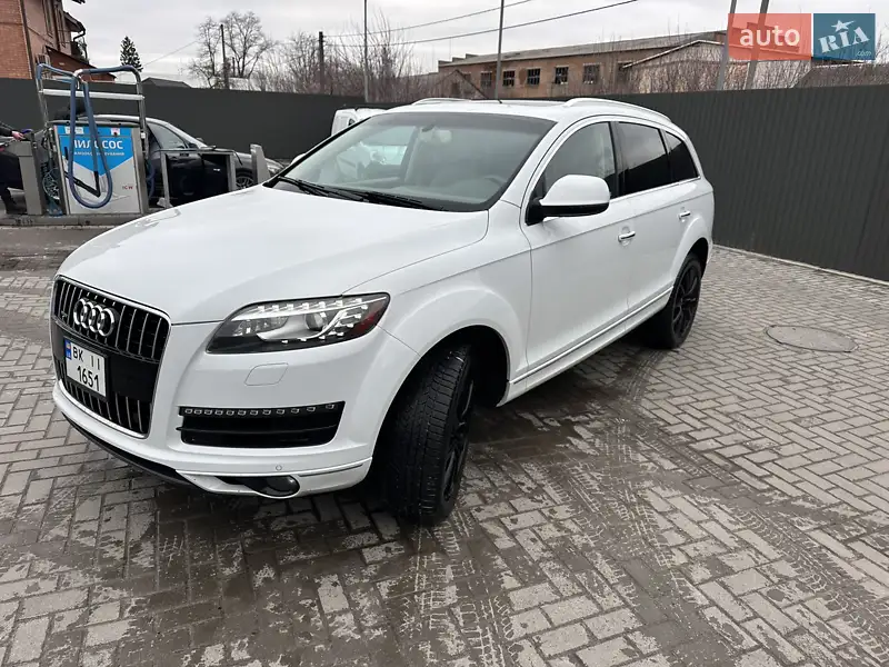Внедорожник / Кроссовер Audi Q7 2014 в 