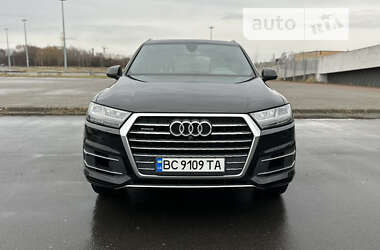Позашляховик / Кросовер Audi Q7 2017 в Львові