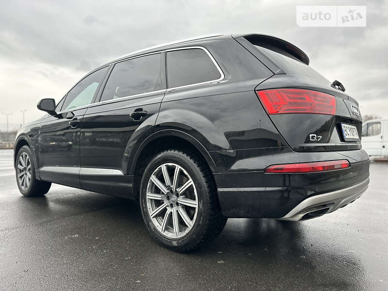 Внедорожник / Кроссовер Audi Q7 2017 в Львове