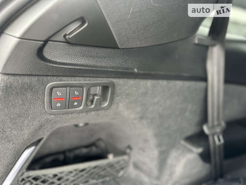 Позашляховик / Кросовер Audi Q7 2017 в Львові