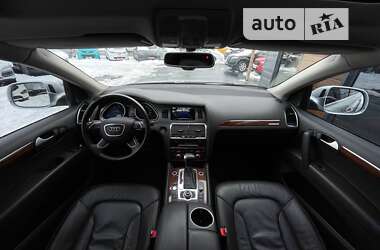 Позашляховик / Кросовер Audi Q7 2015 в Рівному