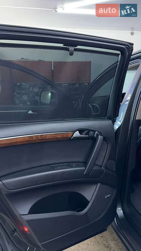 Позашляховик / Кросовер Audi Q7 2015 в Калуші