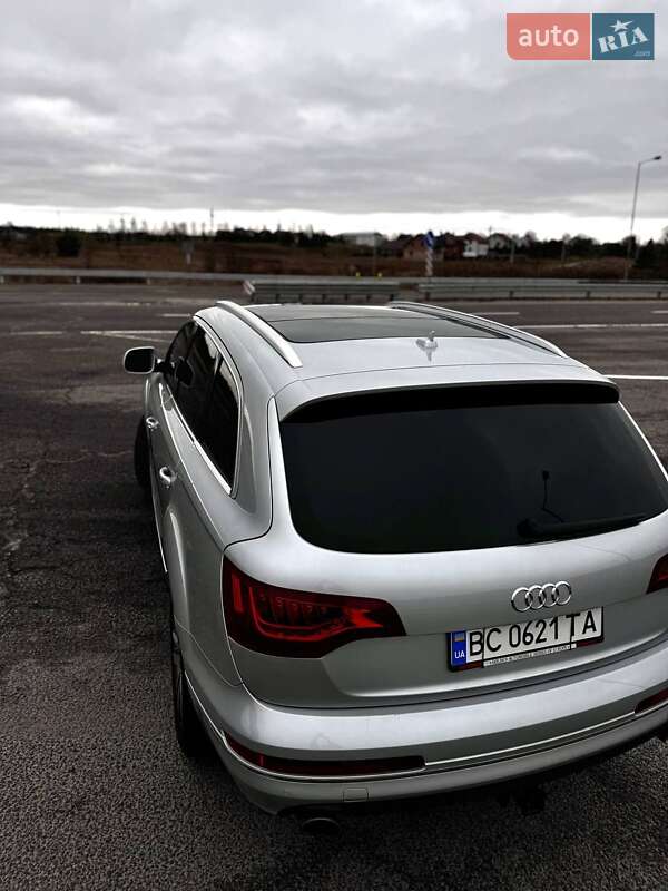 Позашляховик / Кросовер Audi Q7 2015 в Яворові