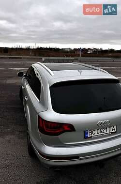 Позашляховик / Кросовер Audi Q7 2015 в 