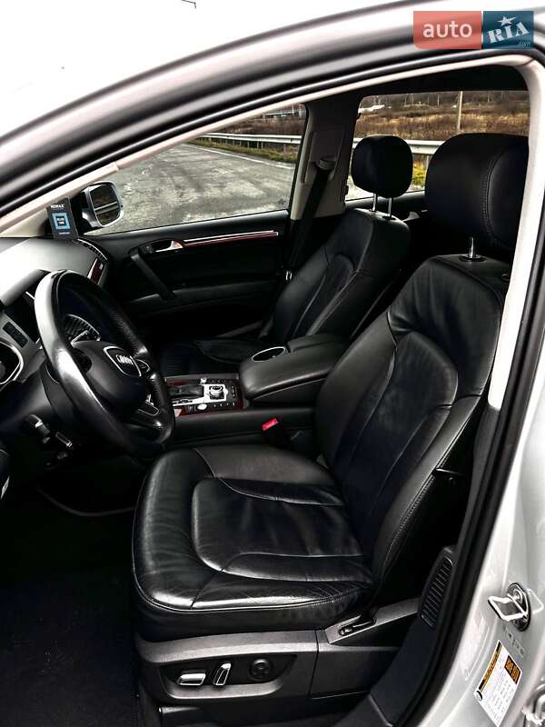 Позашляховик / Кросовер Audi Q7 2015 в Яворові