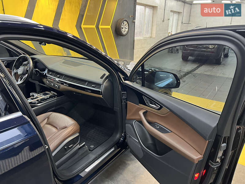 Внедорожник / Кроссовер Audi Q7 2017 в Киеве фото 6 Внедорожник / Кроссовер Audi Q7 2017 в Киеве