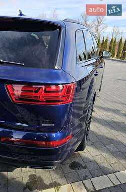Внедорожник / Кроссовер Audi Q7 2019 в 