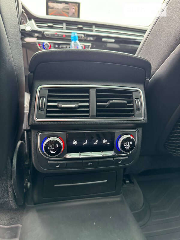 Внедорожник / Кроссовер Audi Q7 2017 в Черкассах