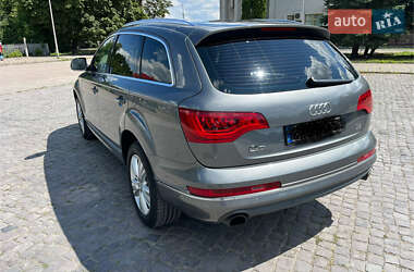 Внедорожник / Кроссовер Audi Q7 2013 в 