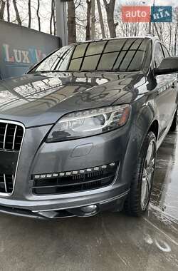 Внедорожник / Кроссовер Audi Q7 2014 в 