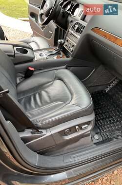 Внедорожник / Кроссовер Audi Q7 2014 в 