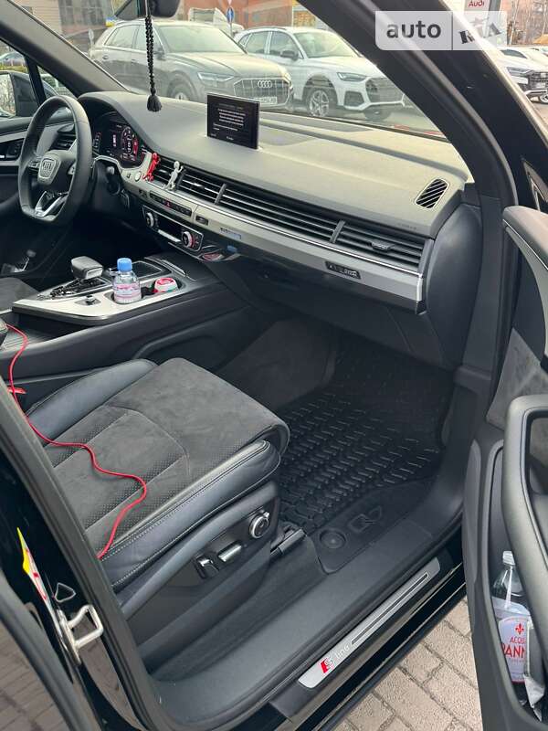 Внедорожник / Кроссовер Audi Q7 2018 в Киеве