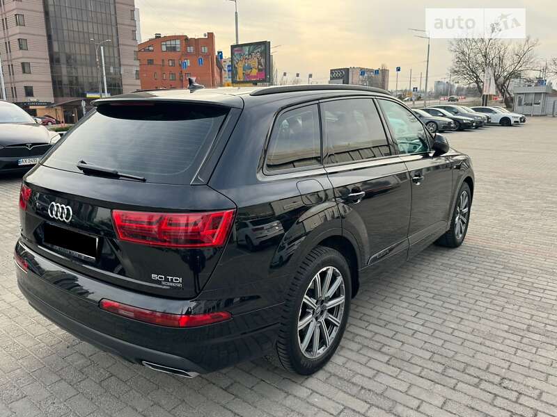 Внедорожник / Кроссовер Audi Q7 2018 в Киеве