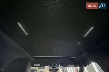 Внедорожник / Кроссовер Audi Q7 2016 в 