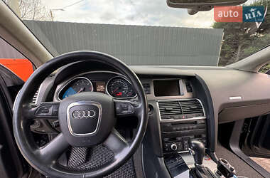 Внедорожник / Кроссовер Audi Q7 2006 в 