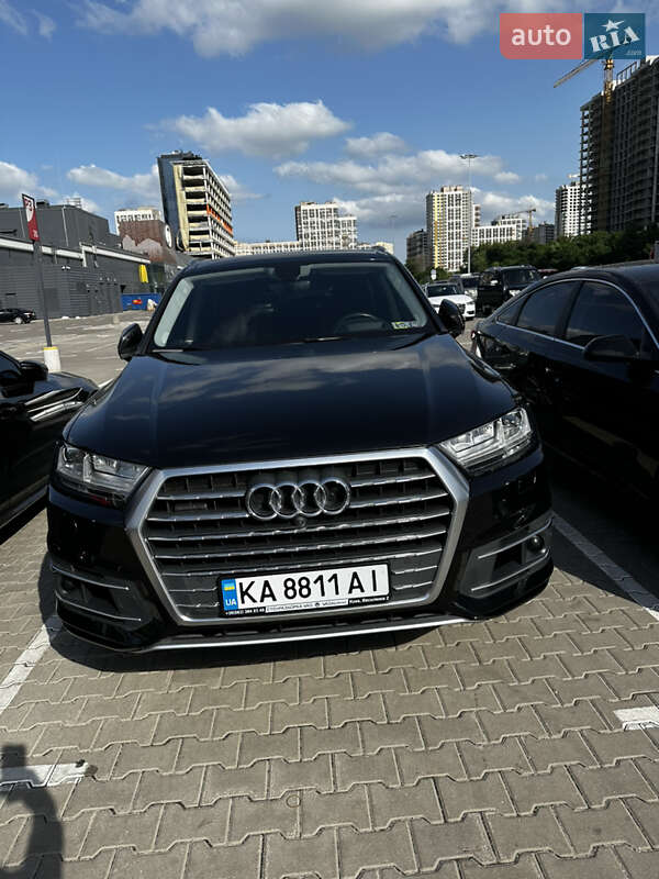 Внедорожник / Кроссовер Audi Q7 2016 в Киеве