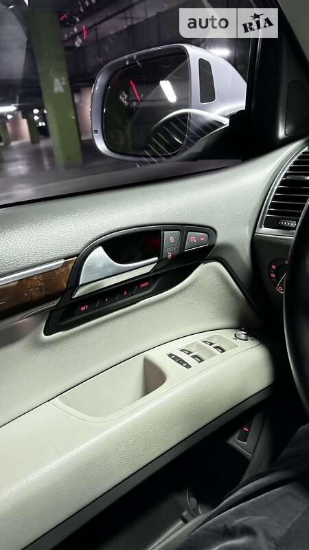 Позашляховик / Кросовер Audi Q7 2012 в Львові