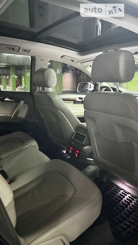 Позашляховик / Кросовер Audi Q7 2012 в Львові