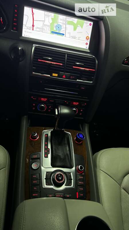 Позашляховик / Кросовер Audi Q7 2012 в Львові