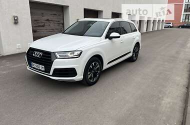 Позашляховик / Кросовер Audi Q7 2016 в Рівному